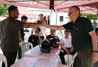 Başkan Topaloğlu, liselilerin kermesine katıldı
