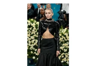 Gigi Hadid ve Miley Cyrus Met Gala’ya Maybelline New York ile hazırlandı