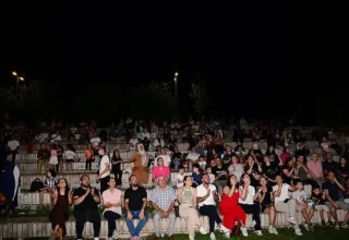 Bağlama sesi muhabbete şarkı sözleri eğlenceye dönüştü