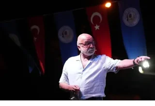 Boğaziçi’nde Şiir ve Müzik Eşliğinde Sanat Dolu Bir Akşam Yaşandı
