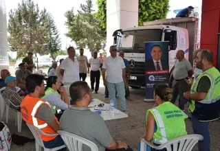 Büyükşehir Alanyalı çiftçilere 10 ton kaolin kili dağıttı