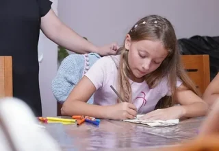 Gün boyunca çocuklar sanatla iç içe