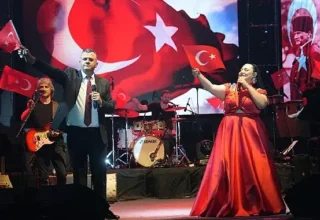 Tuğçe Kandemir Saray’ı salladı