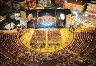 Çeşme Festivali’nde ilk gün coşkusu